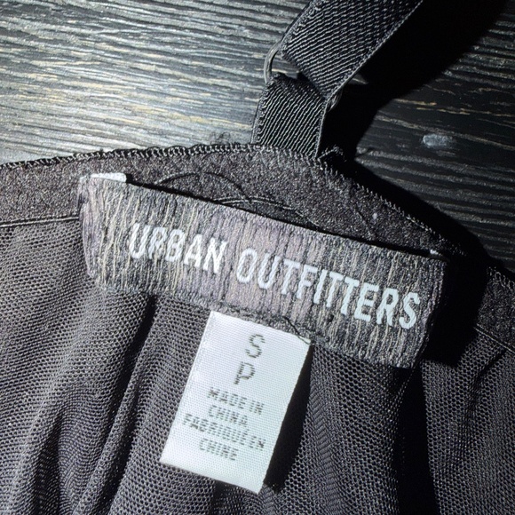 Women's Urban Outfitters Top. - Picture 3 of 3